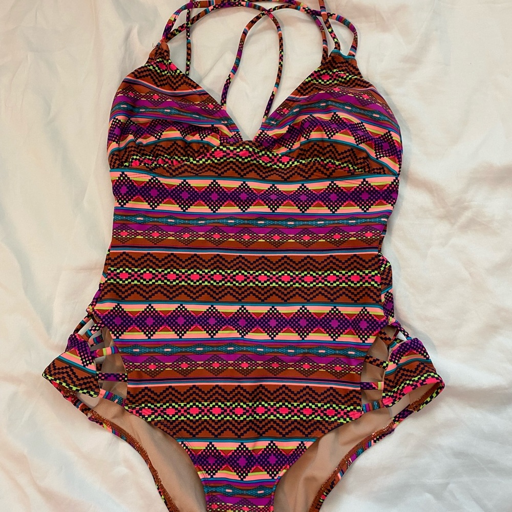 One piece geometric bathing suit